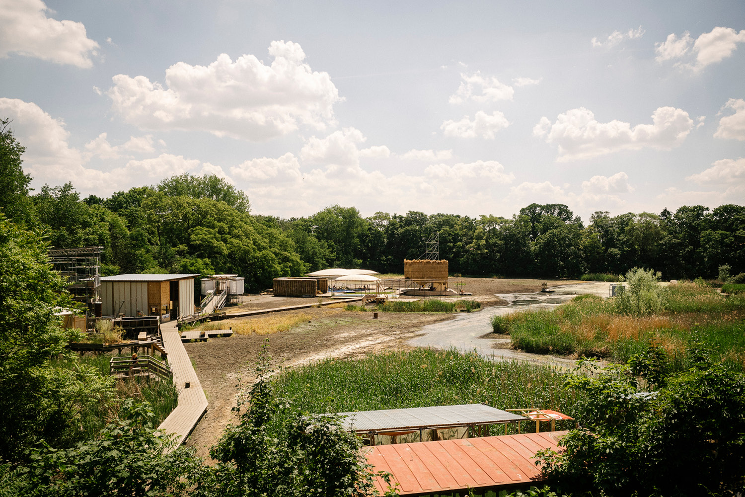 Spatial Experiments 2020/21 – Floating University Berlin